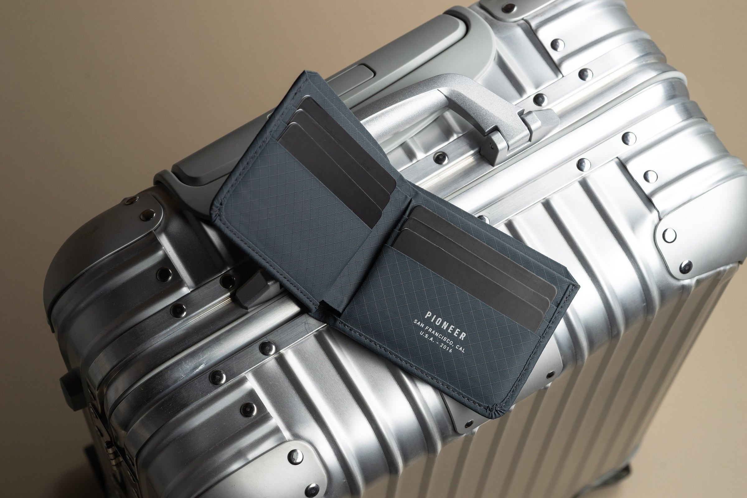 Division Billfold Wallet Slate Pioneer Carry