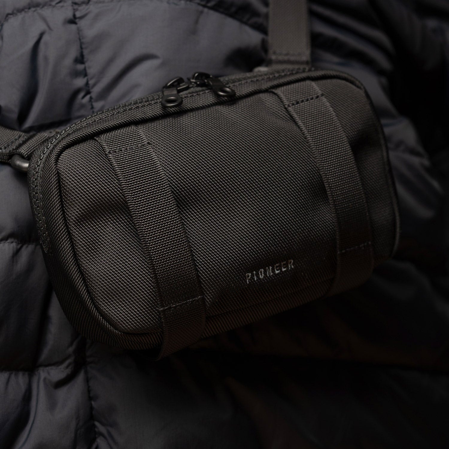 Safari Sling Pioneer Carry Black